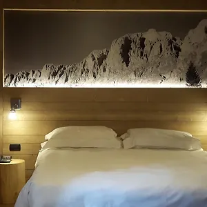 Lo Hotel